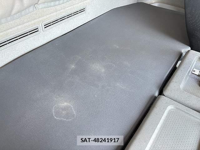Nissan QUON 2014-12 8526799-13