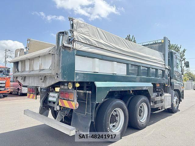Nissan QUON 2014-12 8526799-2