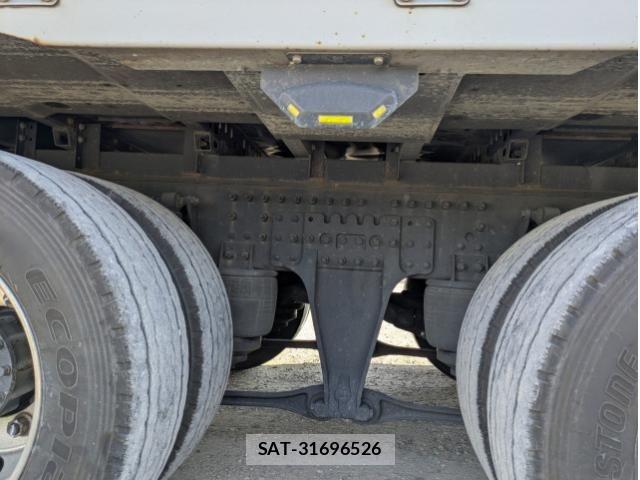 Nissan QUON 2018-07 8526798-23