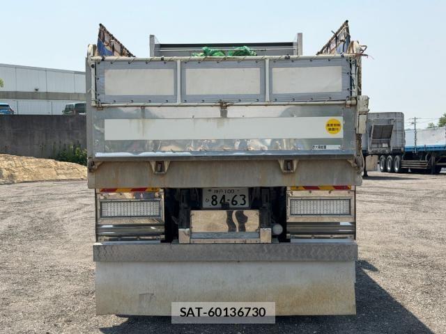 Nissan QUON 2015-01 8526800-8