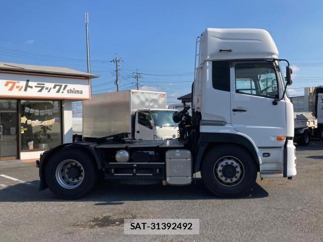 Nissan QUON 2016-03 8526802-5
