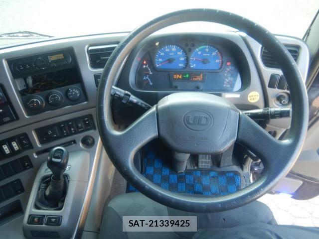 Nissan QUON 2014-12 8563319-10