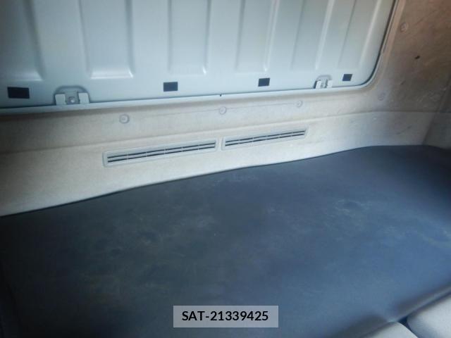 Nissan QUON 2014-12 8563319-17