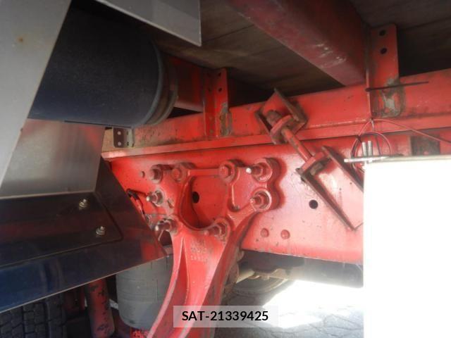 Nissan QUON 2014-12 8563319-25