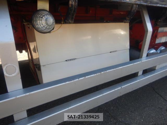 Nissan QUON 2014-12 8563319-26