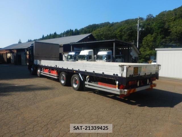 Nissan QUON 2014-12 8563319-4