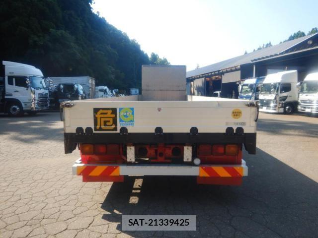 Nissan QUON 2014-12 8563319-5