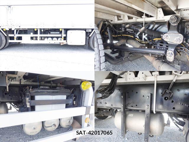 Nissan QUON 2016-09 8563312-15