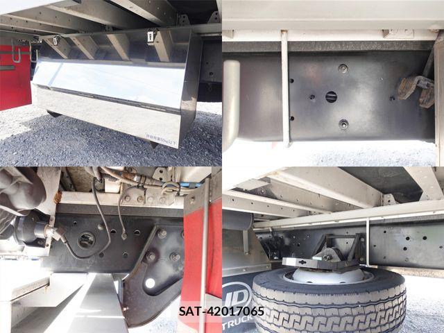 Nissan QUON 2016-09 8563312-17