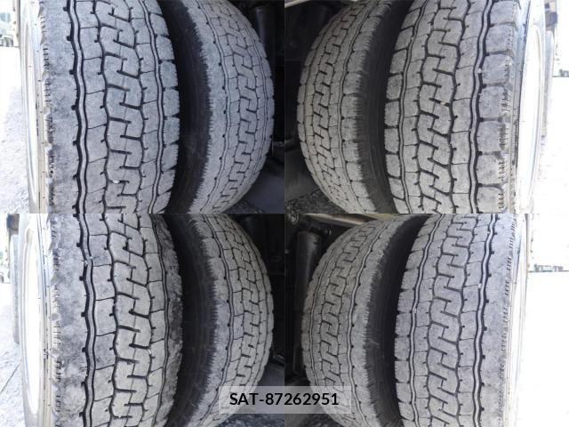 Nissan QUON 2016-09 8563321-13