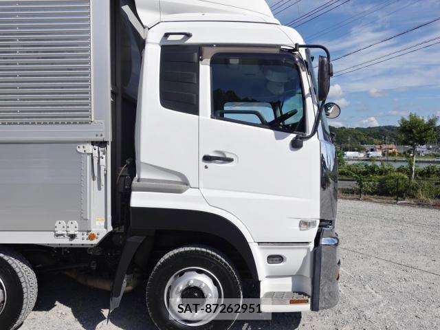 Nissan QUON 2016-09 8563321-3