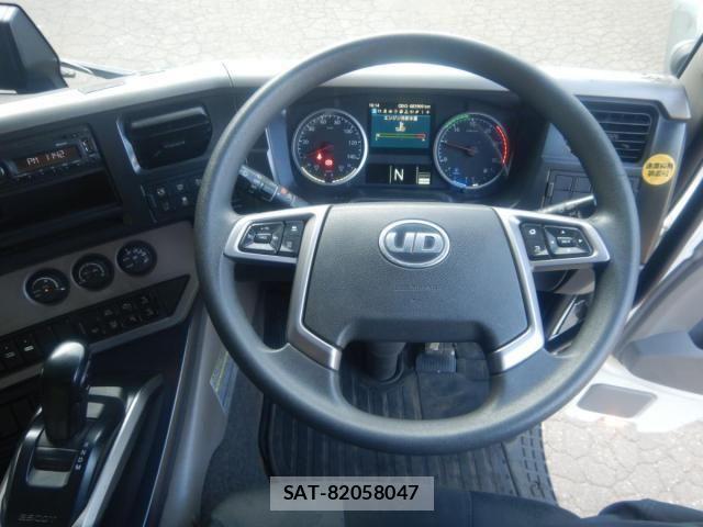 Nissan QUON 2020-09 8563313-9