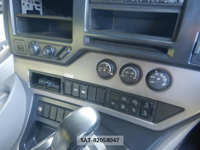 Nissan QUON 2020-09 8563313-12