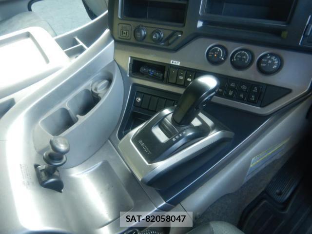 Nissan QUON 2020-09 8563313-13
