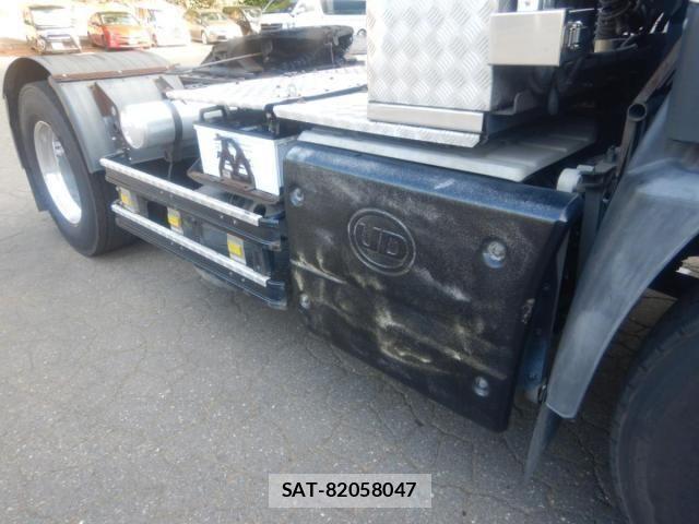 Nissan QUON 2020-09 8563313-21