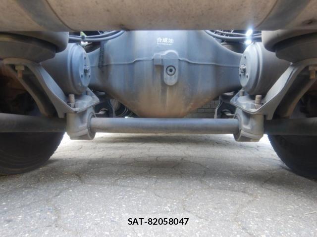 Nissan QUON 2020-09 8563313-27