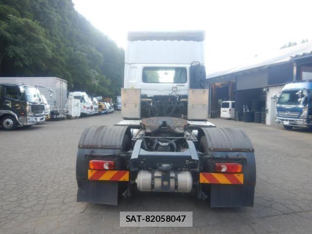 Nissan QUON 2020-09 8563313-5