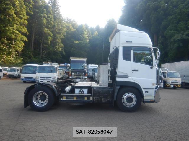 Nissan QUON 2020-09 8563313-7