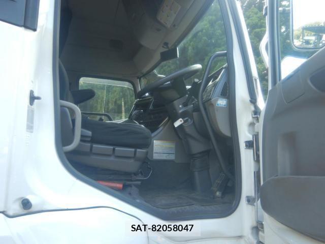 Nissan QUON 2020-09 8563313-8