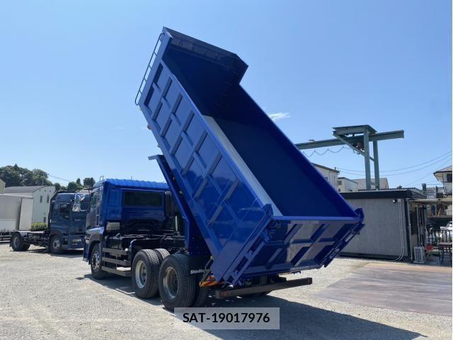 Nissan QUON 2020-05 8628546-9