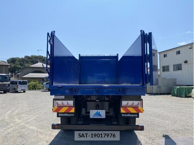 Nissan QUON 2020-05 8628546-13