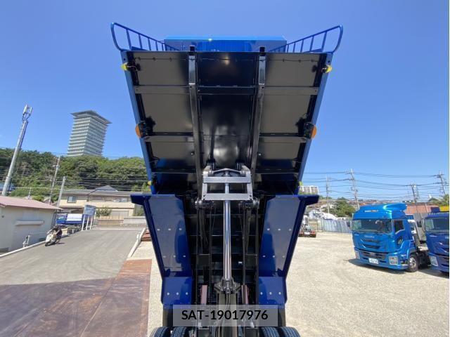 Nissan QUON 2020-05 8628546-18