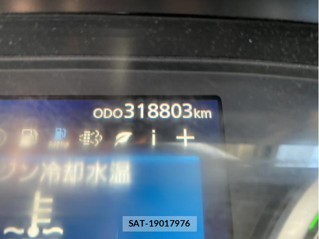 Nissan QUON 2020-05 8628546-29