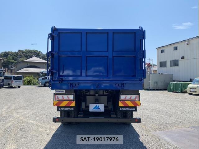 Nissan QUON 2020-05 8628546-6