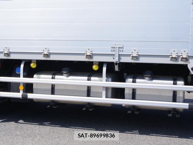 Nissan QUON 2023-02 8628545-15