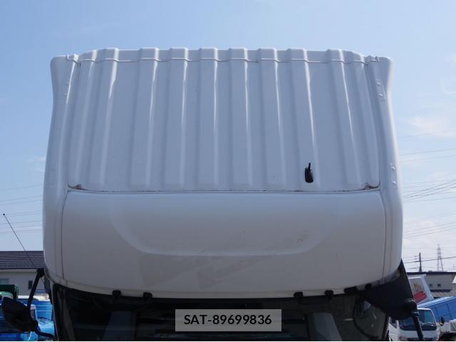 Nissan QUON 2023-02 8628545-16