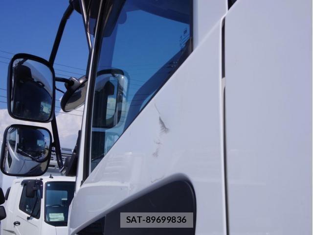 Nissan QUON 2023-02 8628545-21
