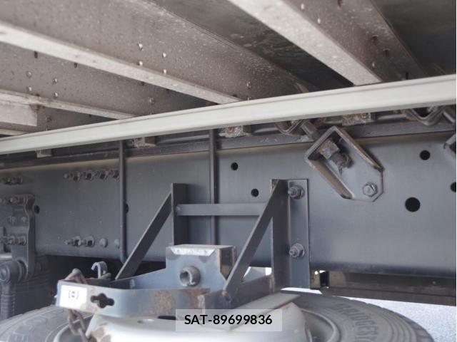Nissan QUON 2023-02 8628545-6