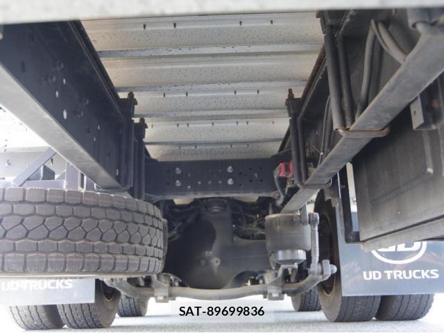 Nissan QUON 2023-02 8628545-8