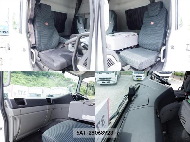 Nissan QUON 2019-05 8628555-16