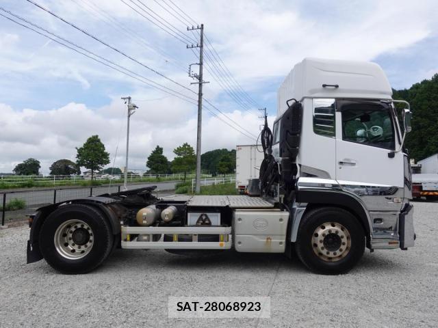 Nissan QUON 2019-05 8628555-4