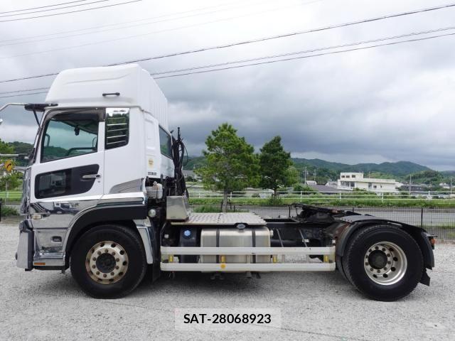 Nissan QUON 2019-05 8628555-6