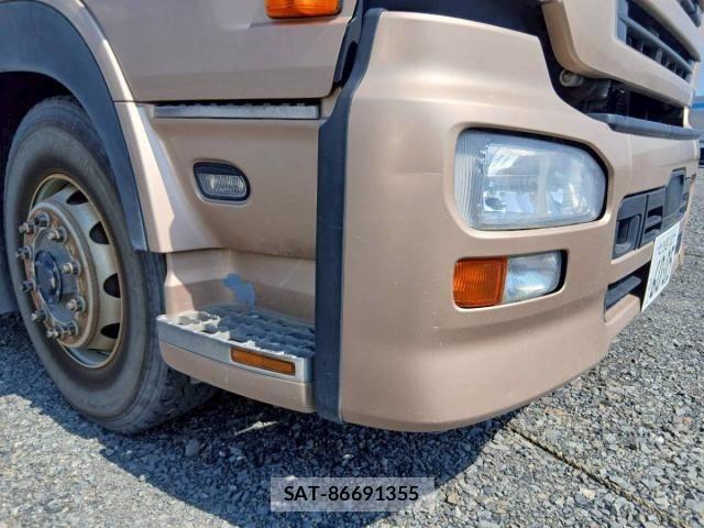 Nissan QUON 2018-01 8628552-19