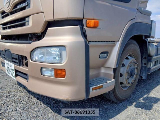 Nissan QUON 2018-01 8628552-25