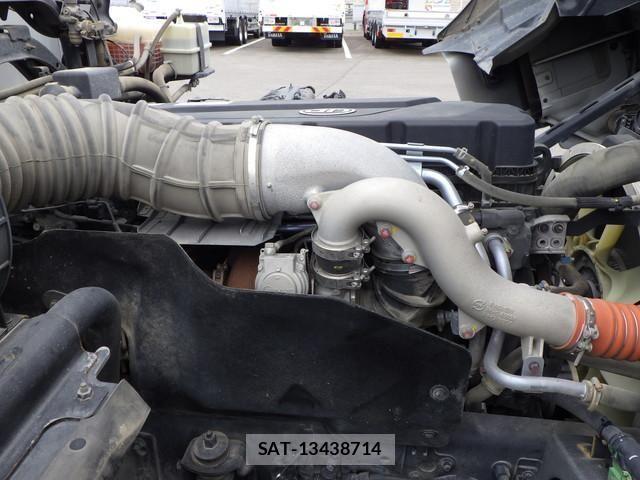 Nissan QUON 2021-06 8628547-14