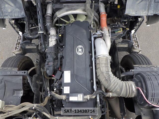 Nissan QUON 2021-06 8628547-15