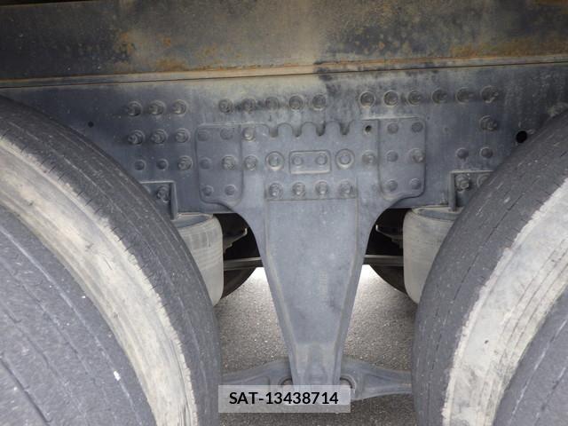 Nissan QUON 2021-06 8628547-22