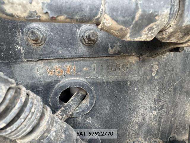 Nissan QUON 2014-07 8628550-7