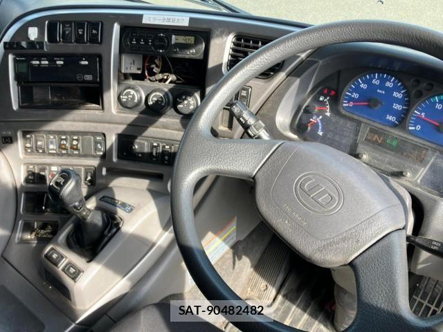Nissan QUON 2017-02 8628553-19