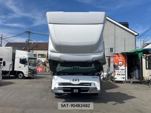 Nissan QUON 2017-02 8628553-22