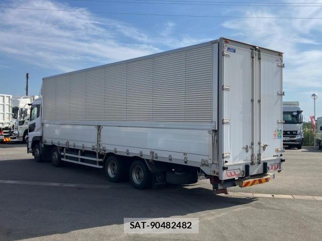 Nissan QUON 2017-02 8628553-3