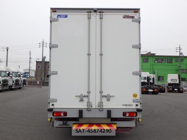 Nissan QUON 2019-06 8628551-6