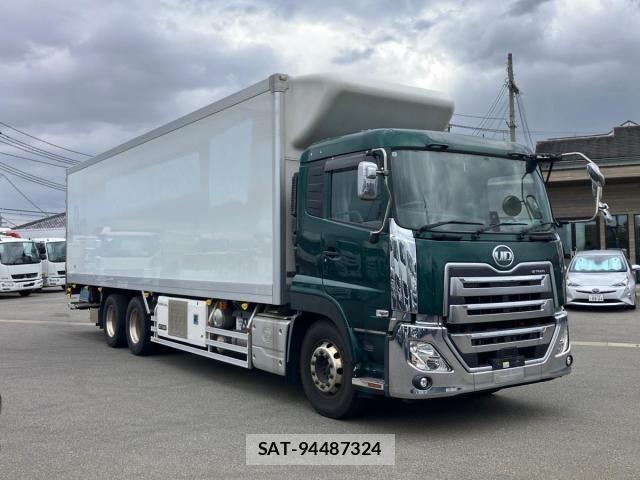 Nissan QUON 2020-07 8661169-1