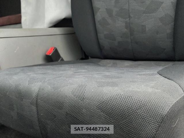Nissan QUON 2020-07 8661169-19