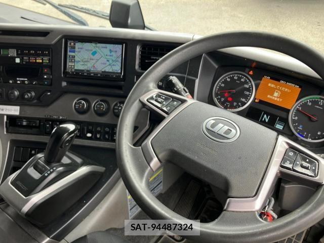 Nissan QUON 2020-07 8661169-20