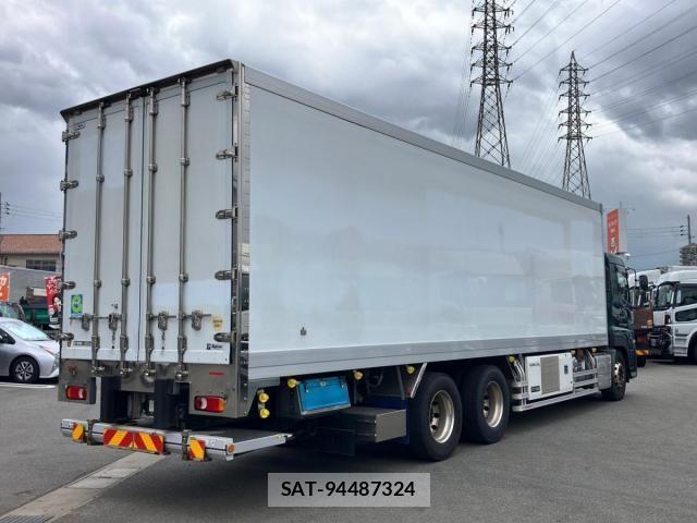 Nissan QUON 2020-07 8661169-2